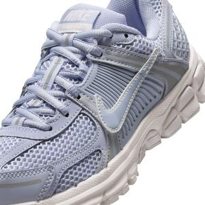 Nike Vomero 5 - Ghost/Summit White/Platinum Tint - Size 7.5 Women - Size 6Y